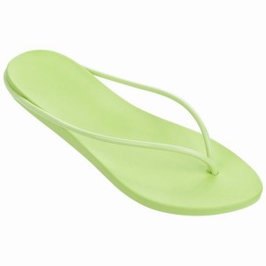 Green Women's Ipanema Philippe Starck Thing M Flip Flops | BOJMWV-073