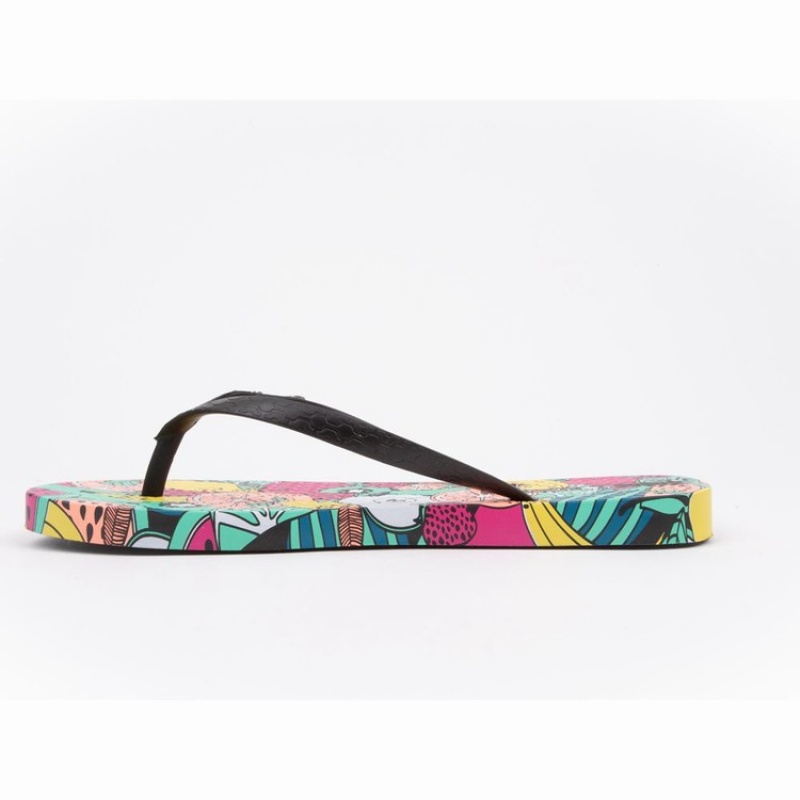 Black / Green Women's Ipanema Pop Flip Flops | CPKINV-402