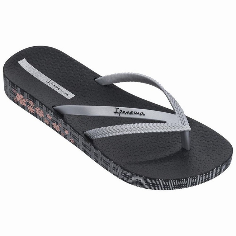 Black / Silver Women\'s Ipanema Bossa Soft IV Flip Flops | BLYRKW-185