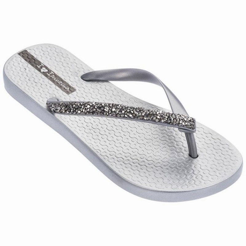 White / Silver Women's Ipanema Pebble Flip Flops | LHCPST-027