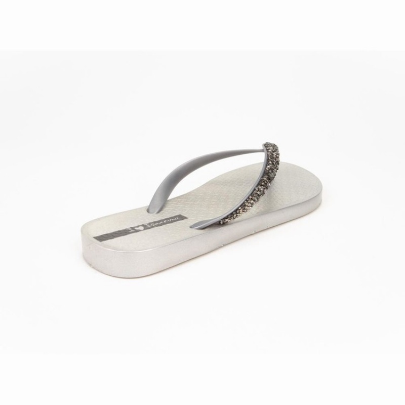 White / Silver Women's Ipanema Pebble Flip Flops | LHCPST-027